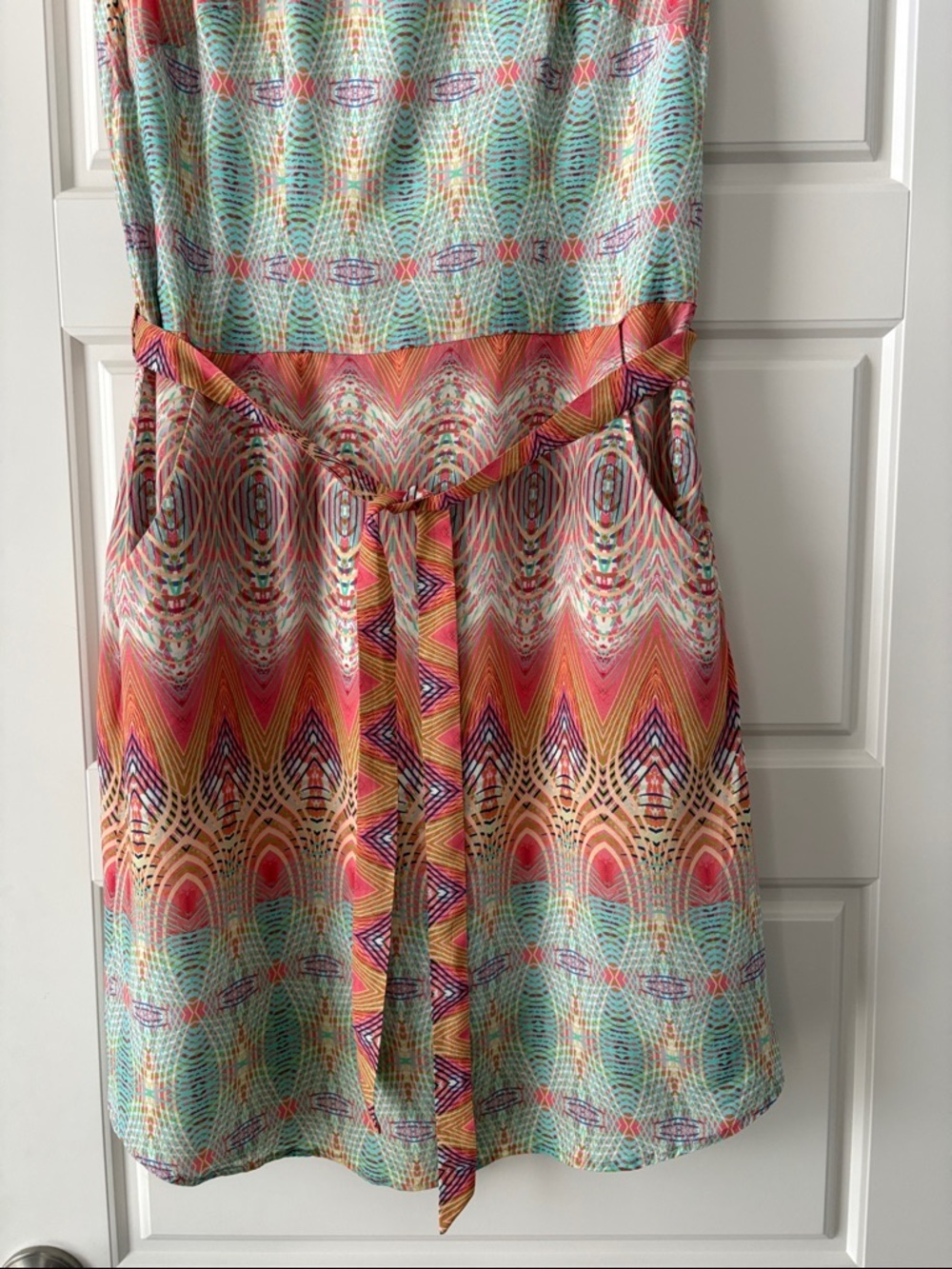Pepperberry (Europe) Curvy mosaic graphic mini dress lined pockets zipper size8 - Picture 5 of 9
